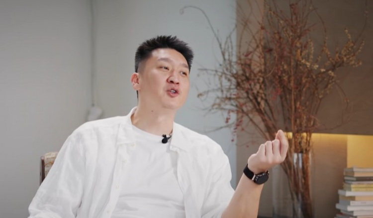 05年98-10大胜沙特!孙悦:下半场只丢4分 唐正东丢2罚被尤纳斯骂