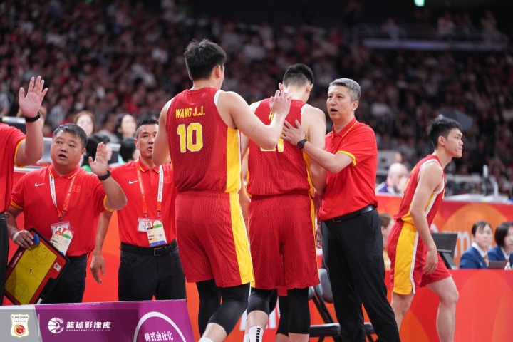 羊城晚报:这次我们又该如何鼓励你,中国男篮?