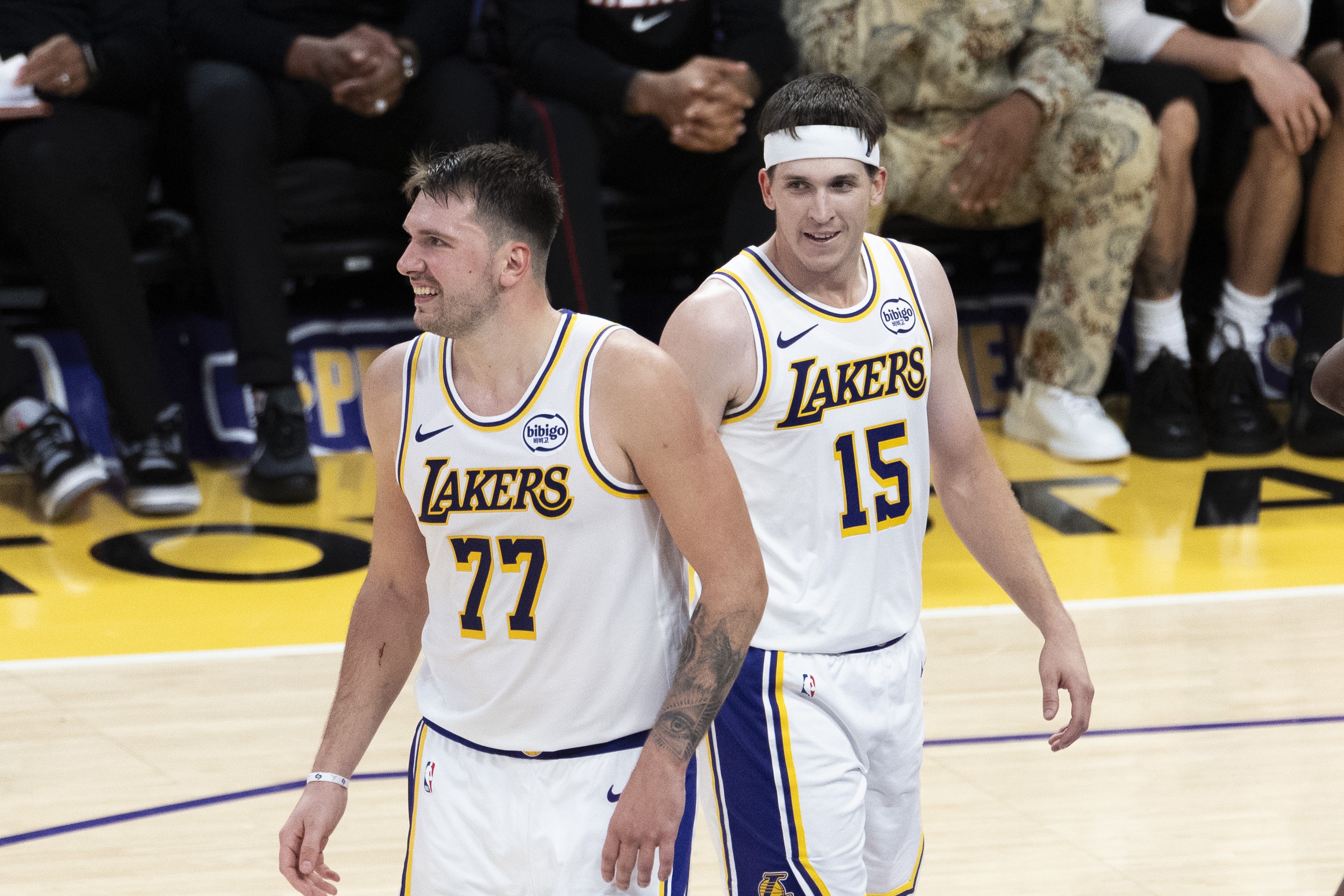 东契奇里夫斯双核驱动，湖人净效率+8.9