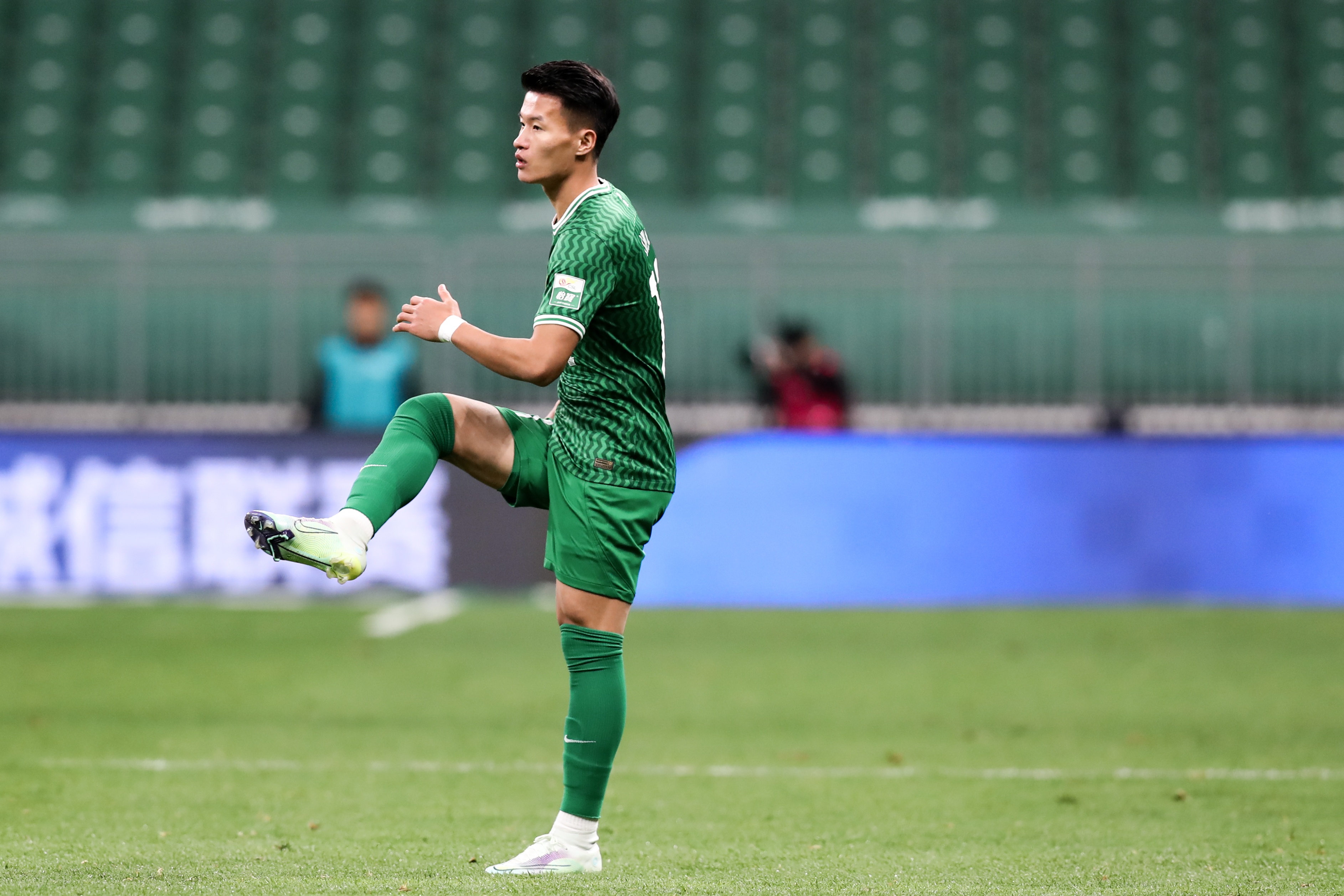国安飞赴广州备战足协杯,张玉宁林良铭明会合