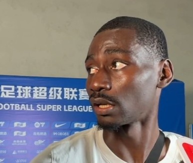 戴帽!阿苏埃:不管踢什么位置都把自己的能力和状态发挥到最好