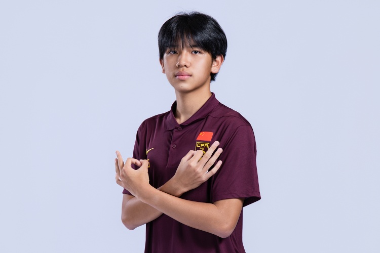 博主:U17男足国脚、山东泰山小将潘朝伟 前往欧塞尔进行正式试训