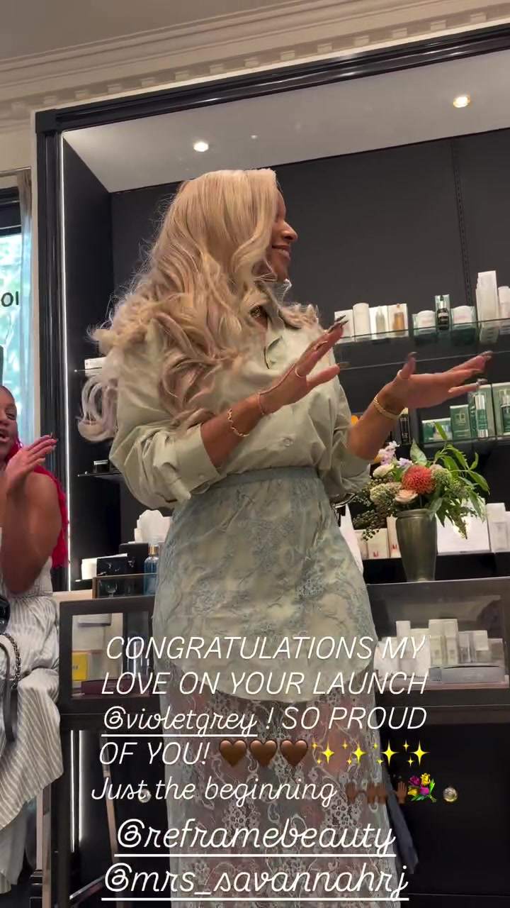詹姆斯祝贺妻子旗下护肤品牌入驻高端美妆商店:真为你而自豪!